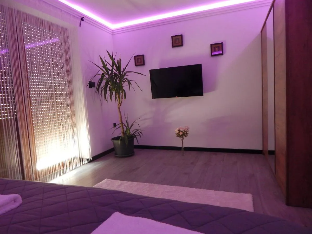 Travertin Eğri Daire