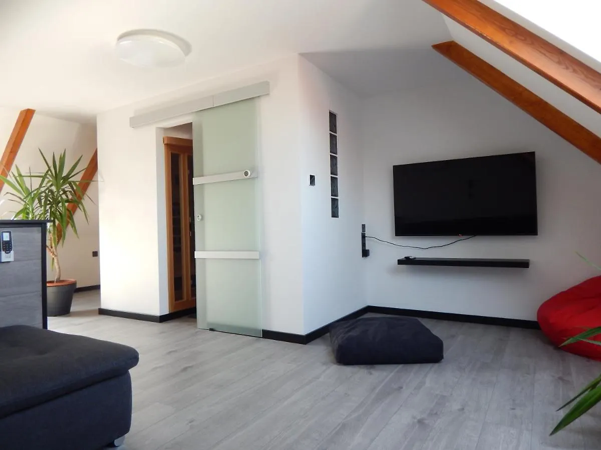 Travertin Eger Apartment